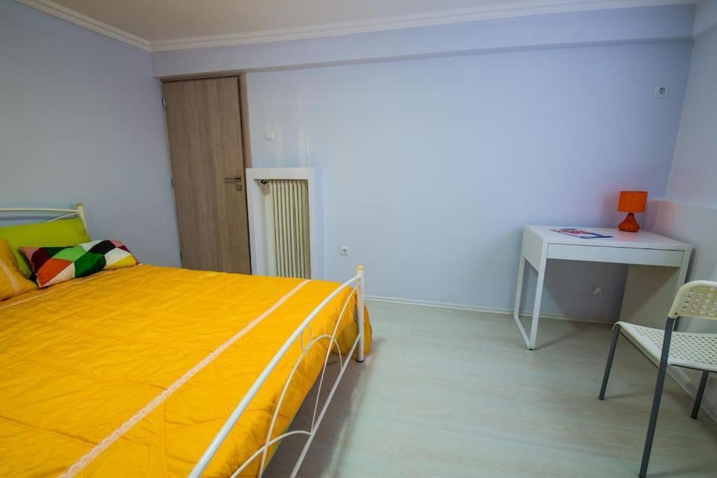 2 Bedrooms Apartment Close To Metro Dafni In Atenas Exterior foto