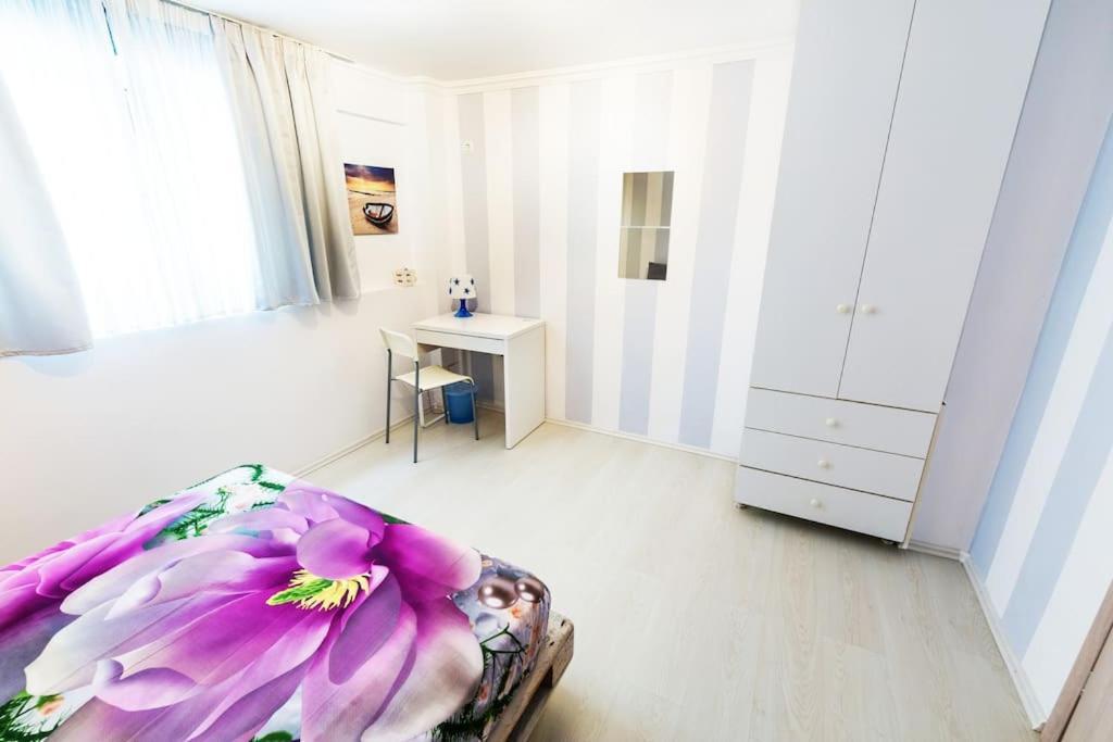 2 Bedrooms Apartment Close To Metro Dafni In Atenas Exterior foto